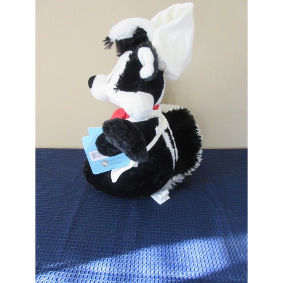 Hallmark/WB PePe Le Pew Plush with Talking 12" "Kiss Zee Chef" NWT - Picture 7 of 8